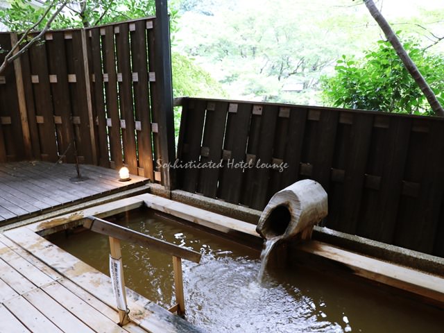 ねぎや陵楓閣の露天風呂