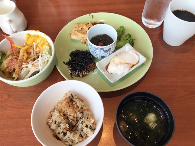 和食メニューの朝食