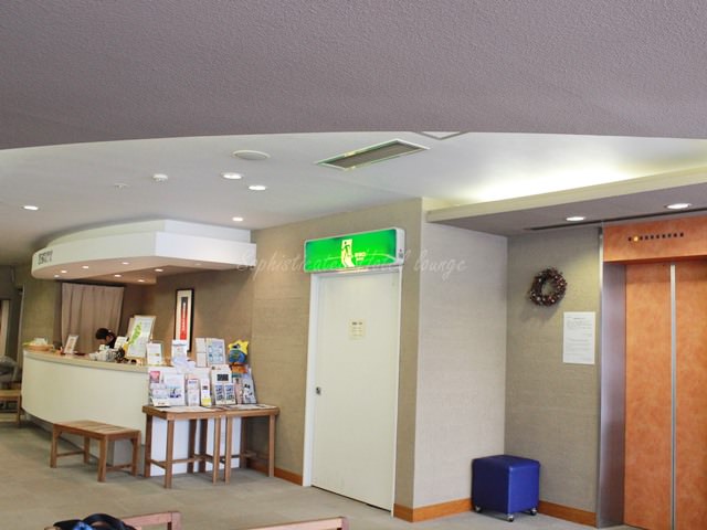 アートホテルカラー青森のフロントロビー