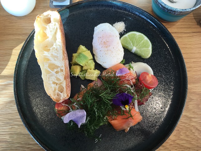 朝食