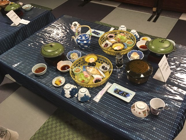 朝食