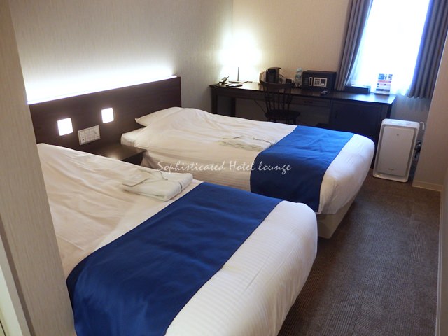HOTEL meet Me 神戸元町のお部屋の様子と備品