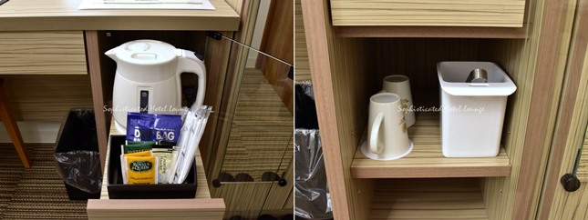 キャビネットのティーセット