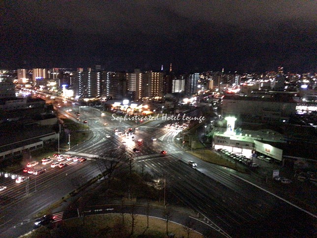 窓から見える夜景