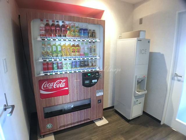 ティサージホテル那覇の館内施設（自動販売機と製氷機）