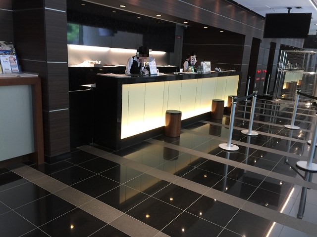 アパヴィラホテル淀屋橋のフロントロビー