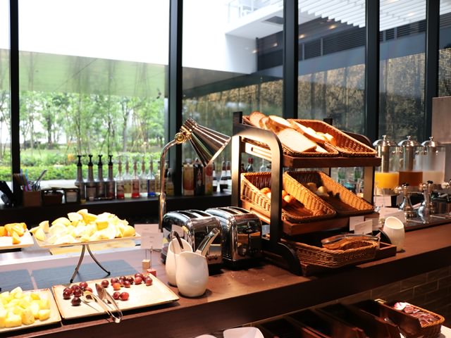 ホテルヴィスキオ大阪の朝食会場「ヴェルデ カッサ」