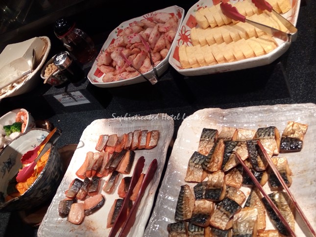 卵焼きや魚、豆腐