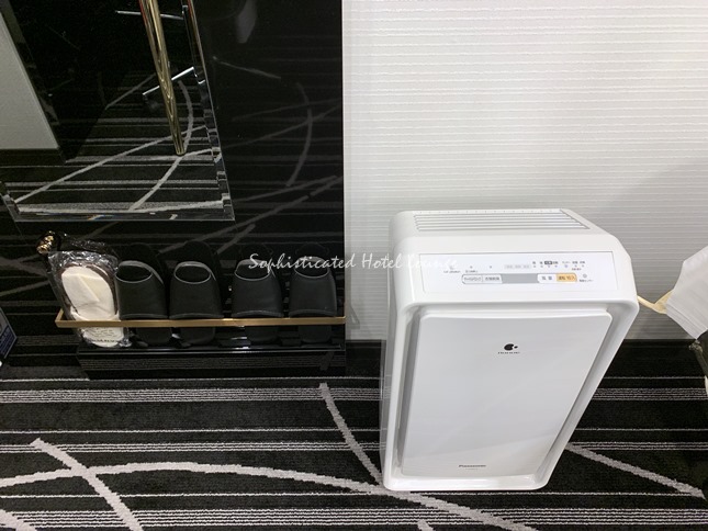 スリッパと加湿空気清浄機