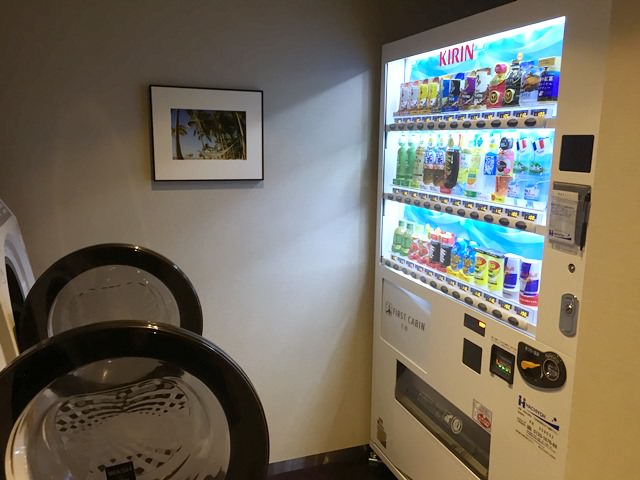 ファーストキャビン京橋の館内施設（レストランや自動販売機）は？