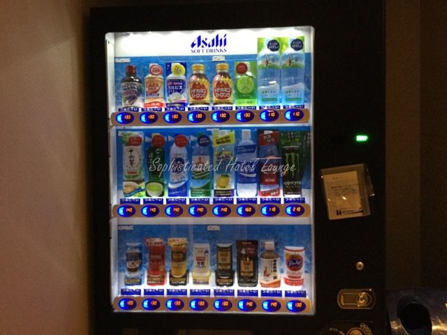 ファーストキャビン西麻布の館内施設（自動販売機）