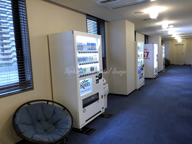大浴場の前に並ぶ自動販売機