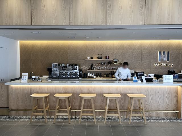 ホテルマンデー豊洲のフロントロビーのカフェバー