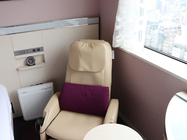 レム六本木の客室備品（マッサージチェア）