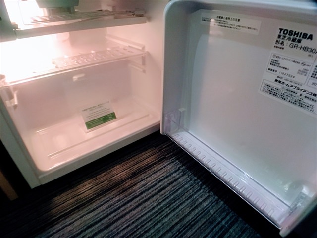 スーパーホテル浅草の客室備品（冷蔵庫・飲食物の持ち込みも可能）