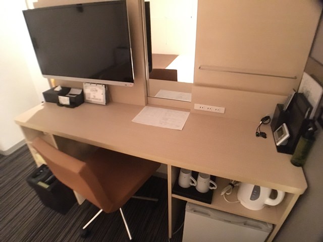 スーパーホテルLohas赤坂のお部屋の様子と備品