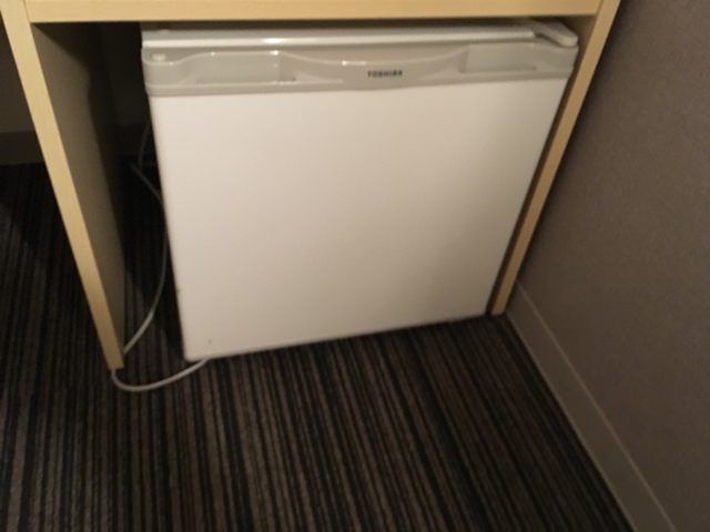 スーパーホテルLohas赤坂のお部屋の様子と備品　冷蔵庫