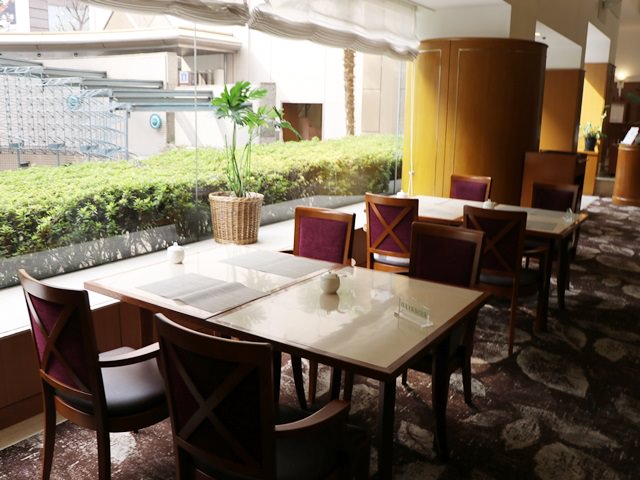 THE LOUNGE（ザ サイプレス メルキュールホテル名古屋）の予約は？